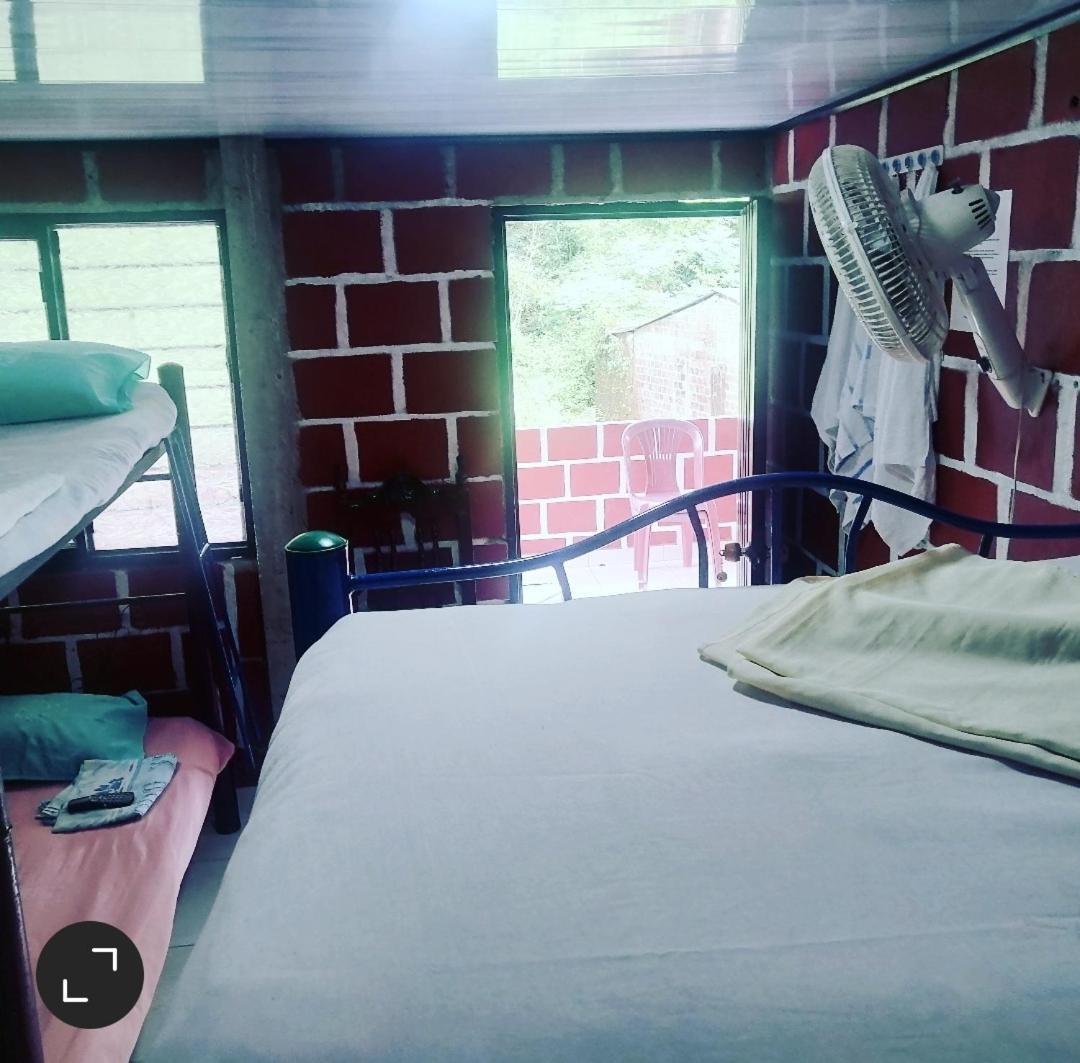 Casa Hospedaje Mayesty Hotell San Cipriano Rom bilde